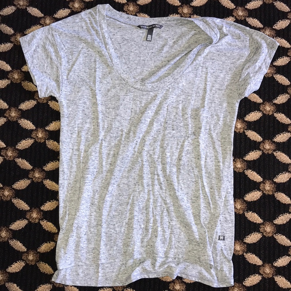 Victoria’s Secret grey T-shirt - XS